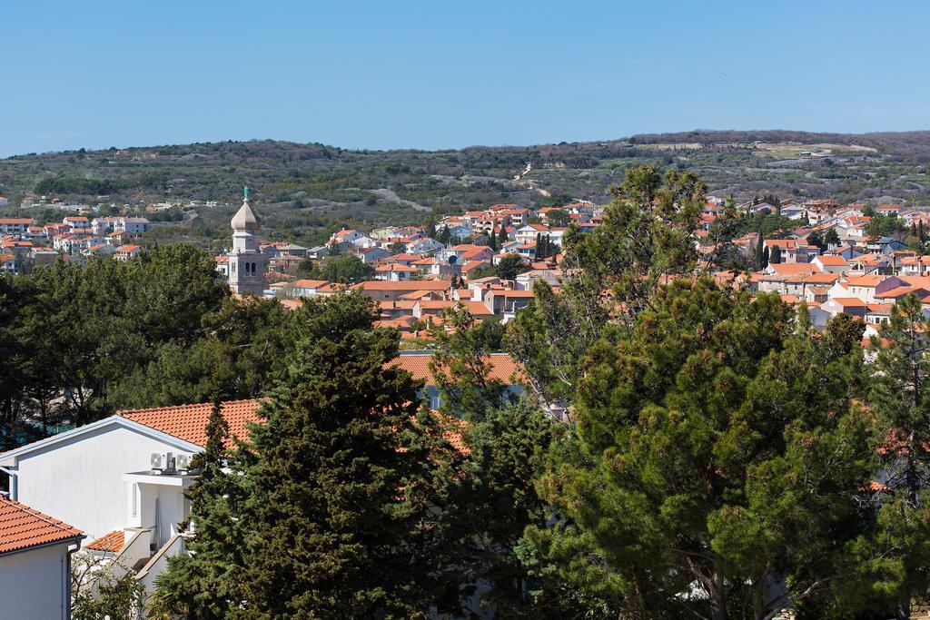 Apartments Vall Krk Town Buitenkant foto